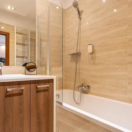 Golden - Bright & Stylish, Stawki Street Apartamento